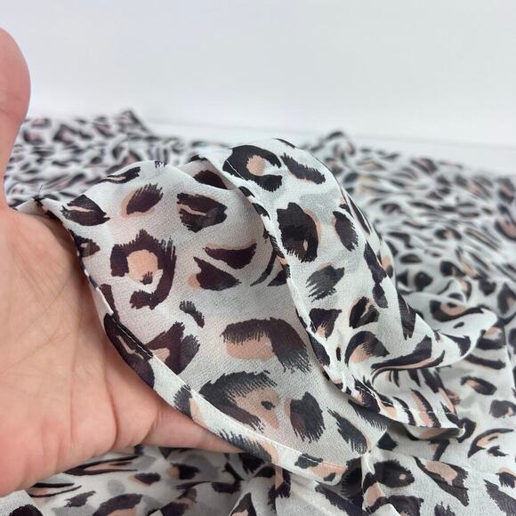CAbi Glamour Animal Print SHEER White Leopard Cheetah V Neck Blouse XL - Picture 6 of 12